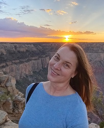 Anne Phillips Photography in Grand Canyon Sunset selfie